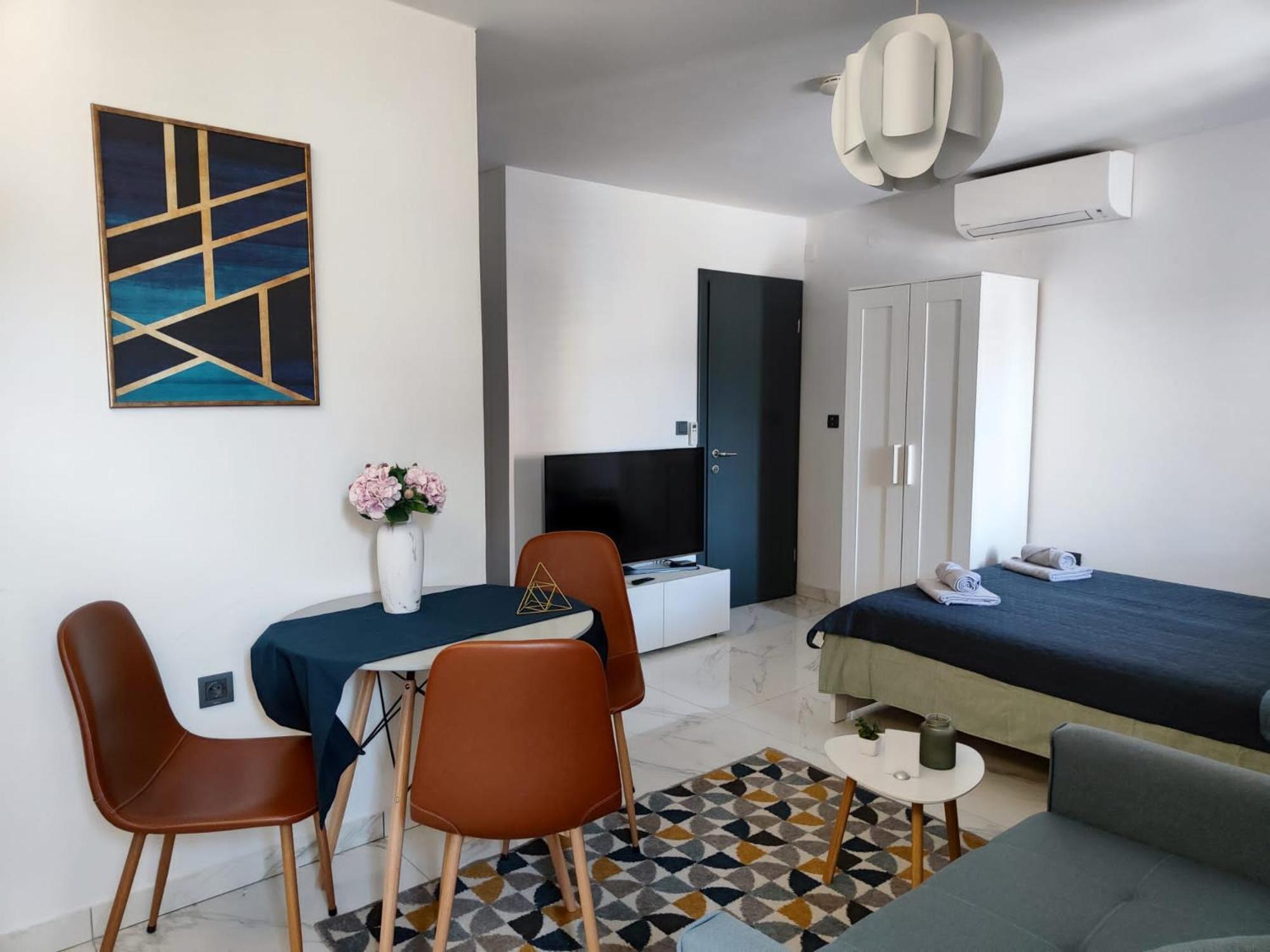 Apartment Augustini Cres Luaran gambar